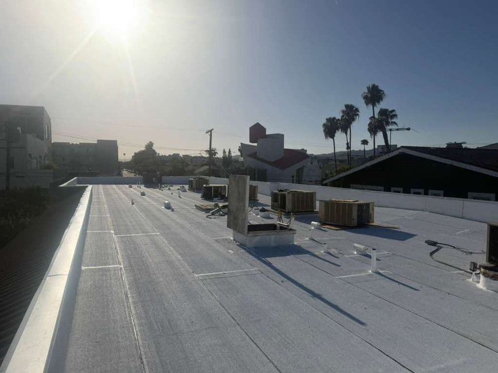 Gallery photos for Flat  Roof  Redeck and Torchdown  Reroof in Los Angeles: Image #1
